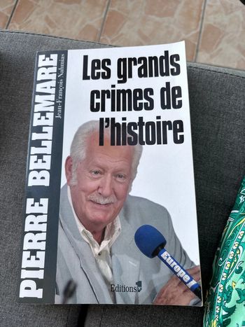 Livre les grands crimes de l’histoire