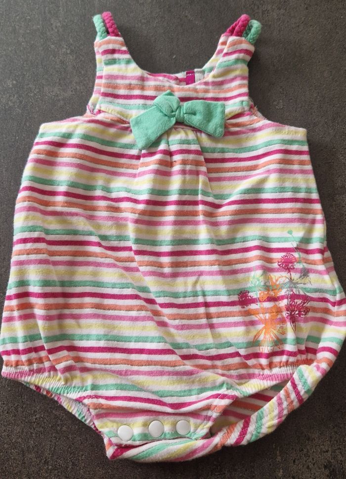 3 barboteuses 6 mois tbe - photo numéro 2