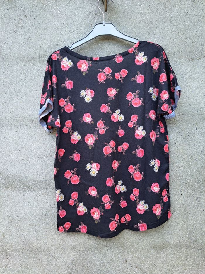 T-shirt à fleur - photo numéro 3