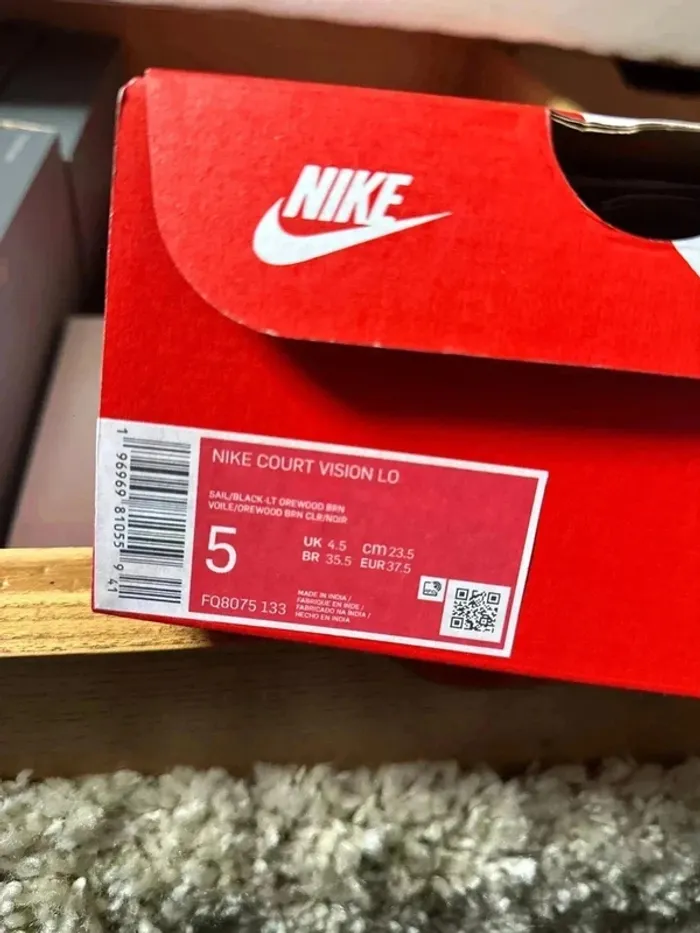 Nike Blanche crème Vintage taille 37,5 - photo numéro 7