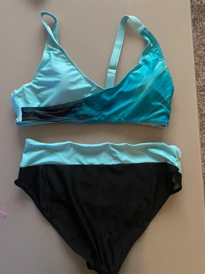 Maillot neuf - photo numéro 3