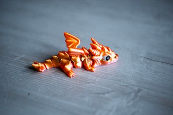Dragon articulé multicolore (orange/rose/jaune)- 11 cm - Jouet articulé