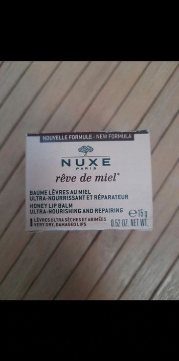 Baume à lèvres nuxe
