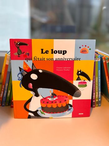 Livre le loup qui fêtait son anniversaire 