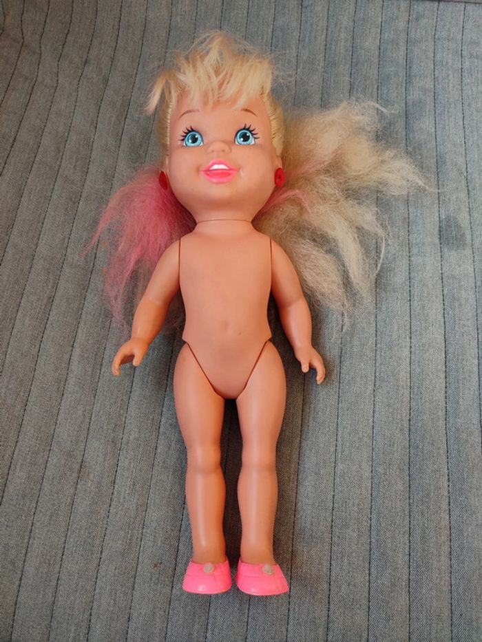 Poupée articulée cheveux rose - photo numéro 2