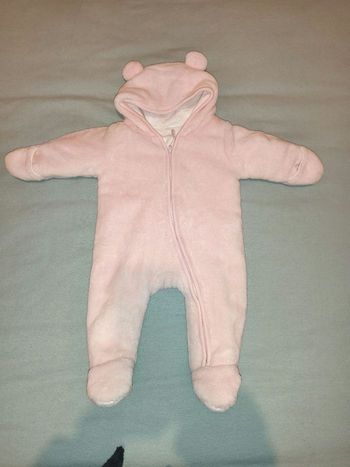 Lot de 21 vêtements bébé 1 mois fille 