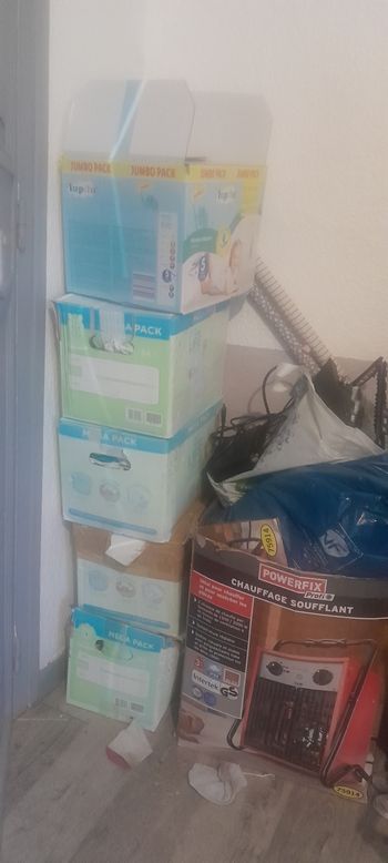 Vent lot vetement garçons 3 et 6 et 9 mois