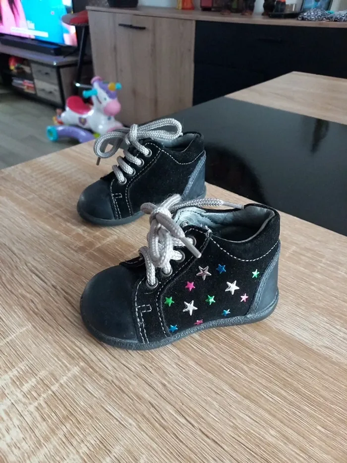 Chaussure bébé 17