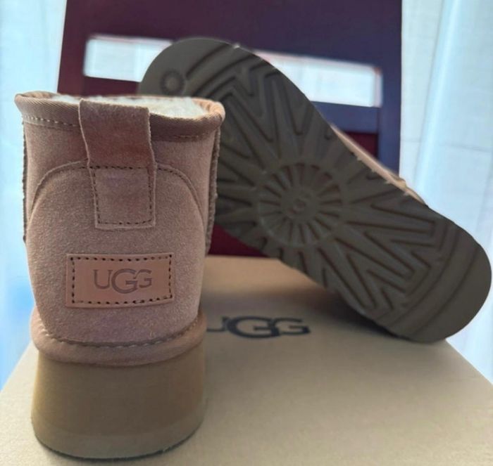 Bottes Ugg taille 39 - photo numéro 3