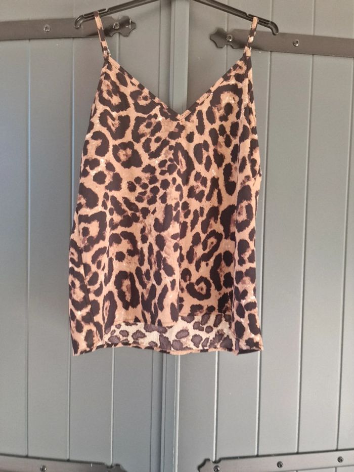 Top bretelles fines motif leopard