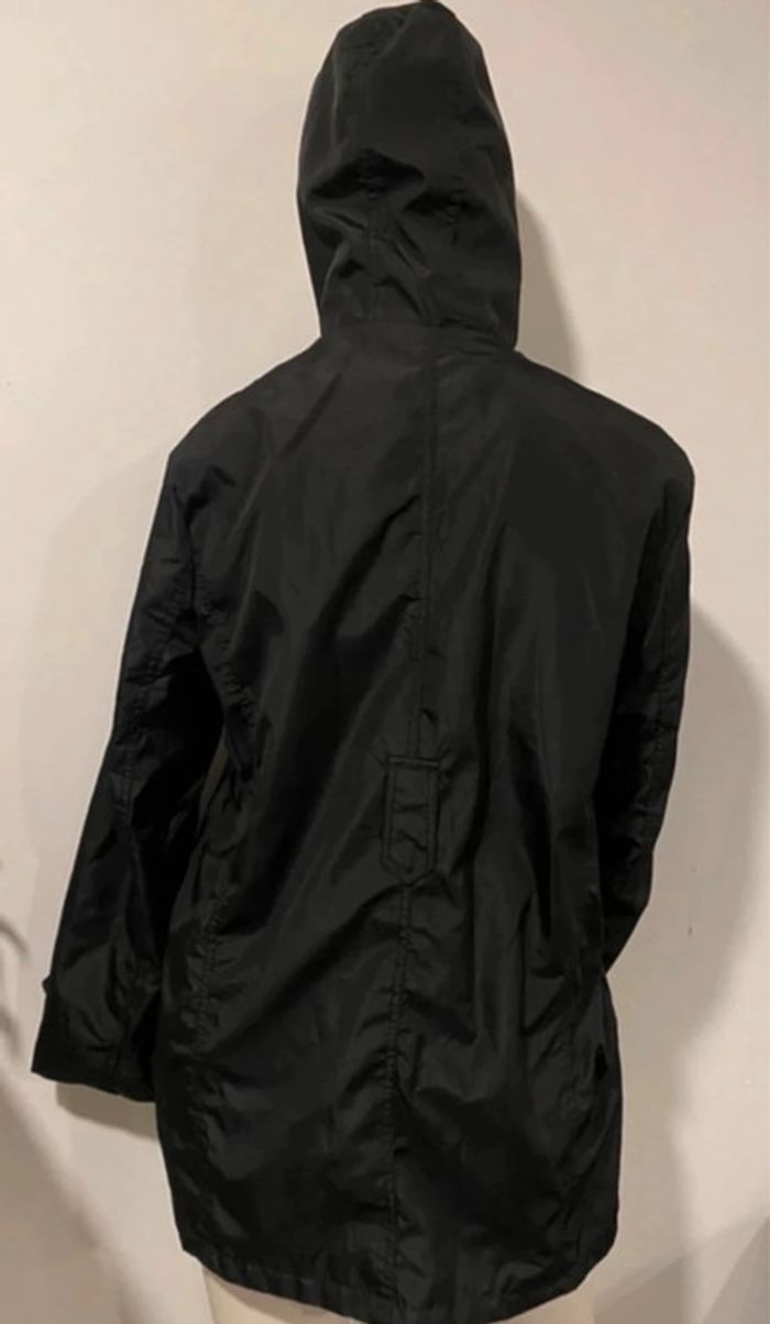 Jolie veste à capuche noire comme neuve taille 38 plus d’étiquette - photo numéro 4