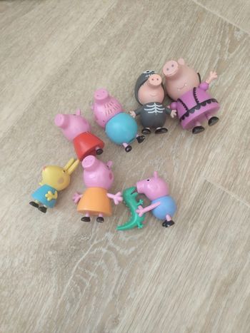 Lot de 7 figurines famille Peppa pig