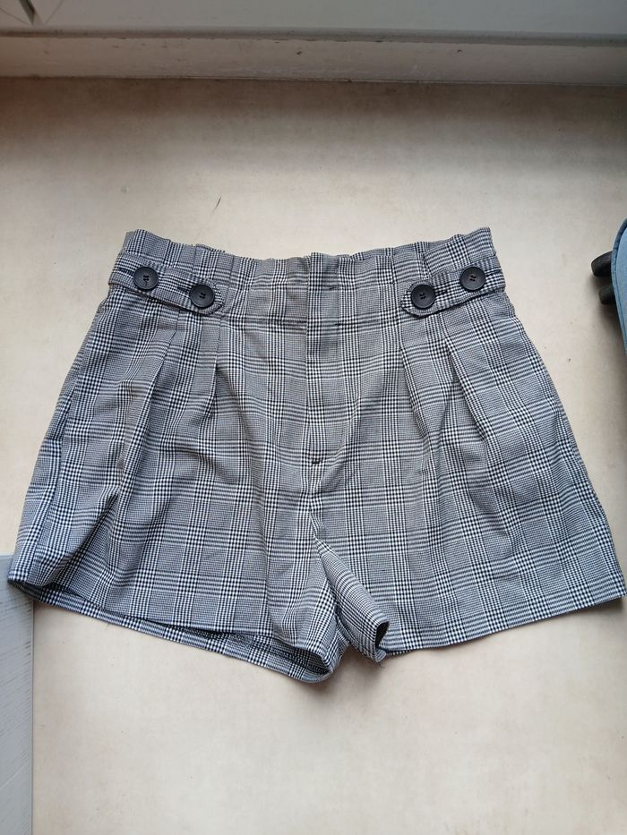 Short zara taille L - photo numéro 2