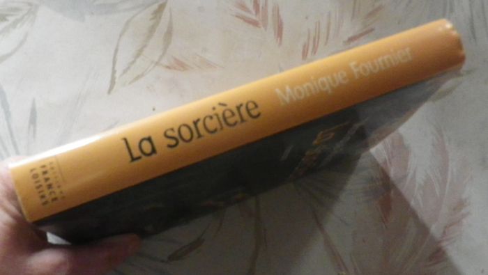 La sorcière de Monique Fournier Ed. France Loisirs - photo numéro 3