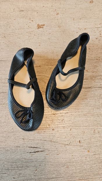 Balerines noires mises une fois, Tex, 30