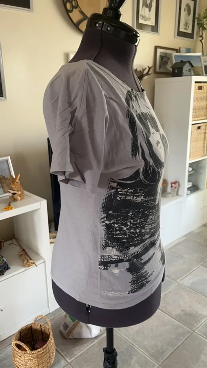 T shirt - photo numéro 2