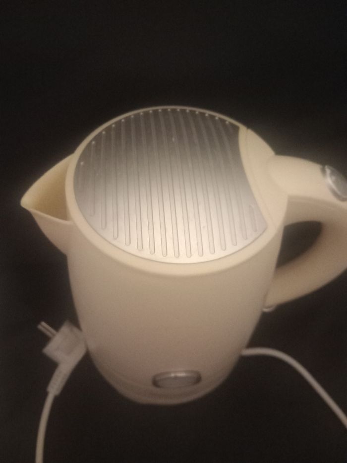 Bouilloire électrique Arthur Martin - photo numéro 3