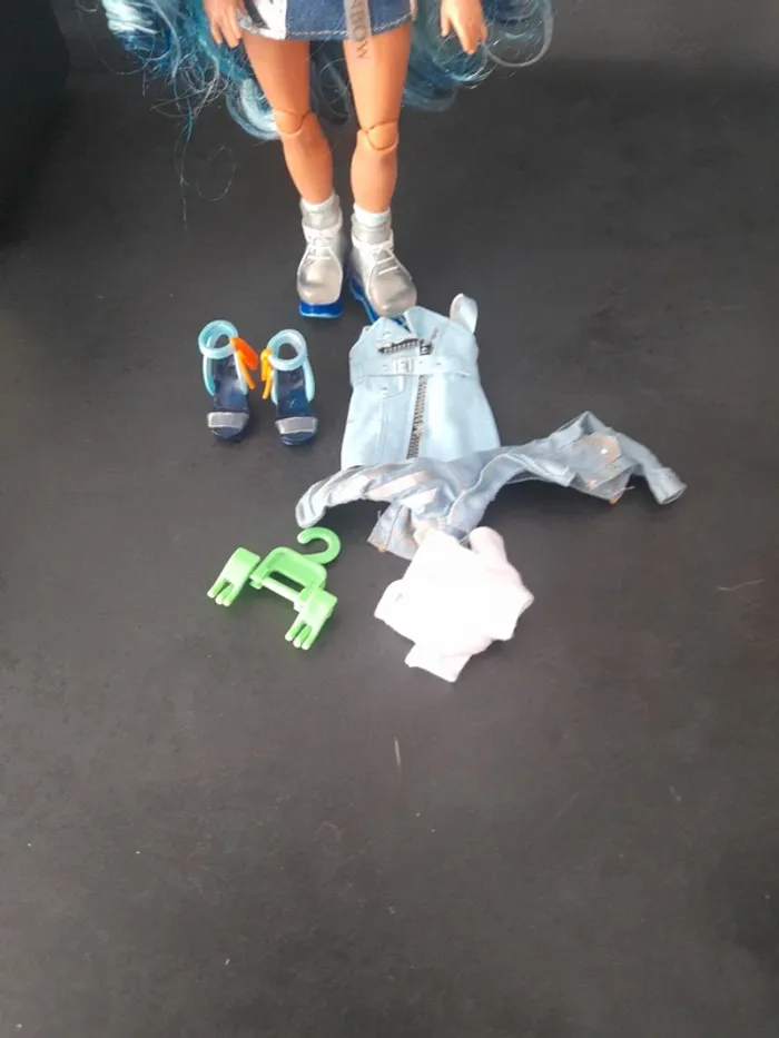 Poupée Rainbow high - photo numéro 2