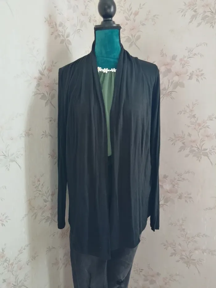 Gilet fin noir mi long / cache cache / (Taille 3. L) - photo numéro 2