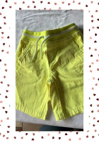 Bermuda 5 ans garçon neuf avec étiquette C&A