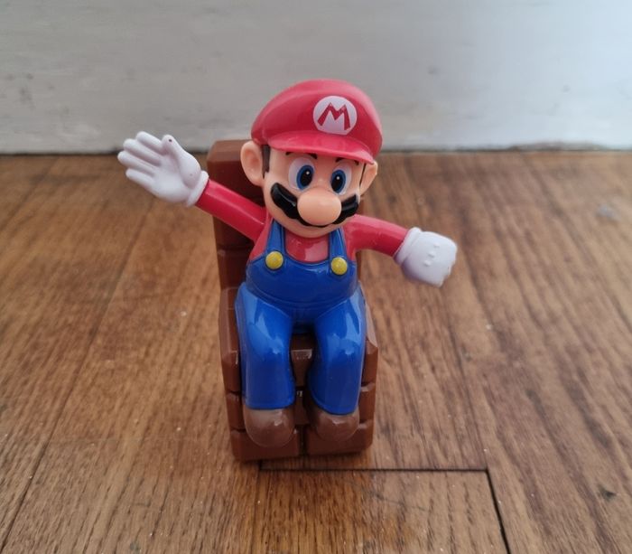 figurine mario bros bras articulé McDonald's 2017