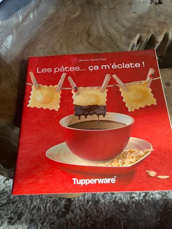 Livre « les pâtes ca m éclate ! Tupperware