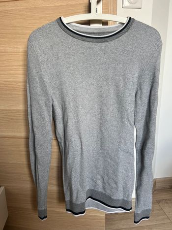 Pull gris