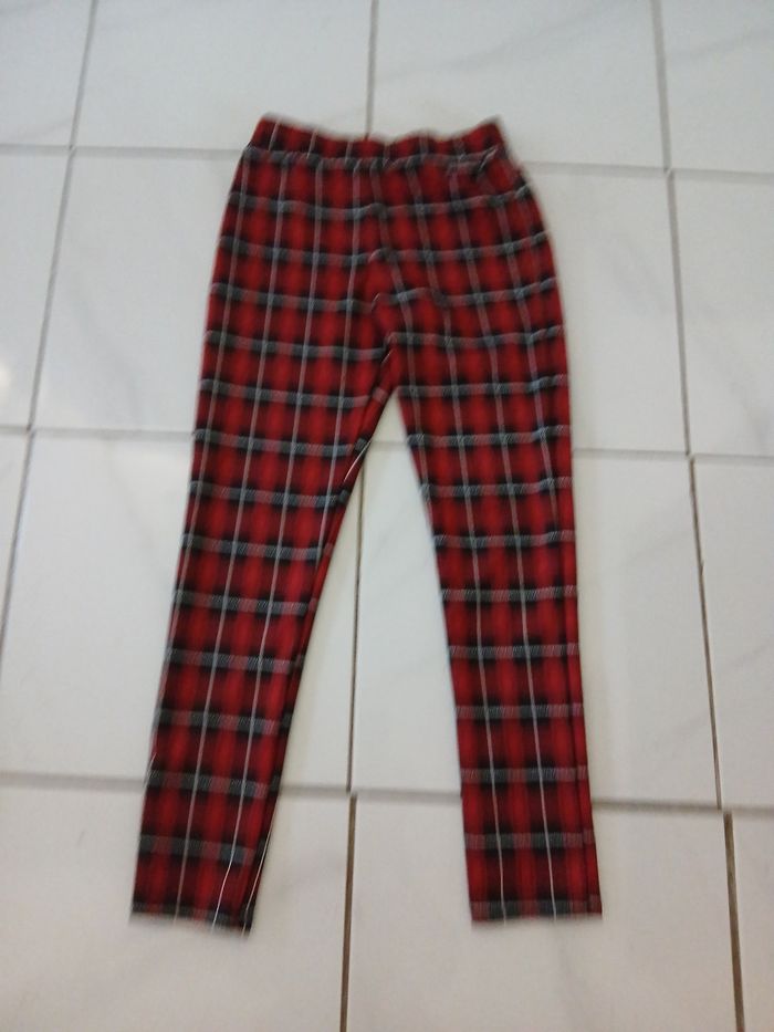Pantalon fille matiere polyster taille 12 ans