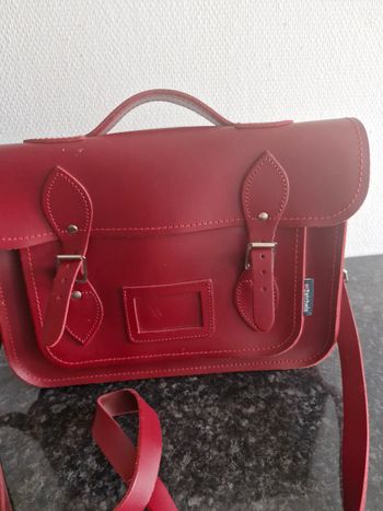 Cartable en cuir rouge zatchel