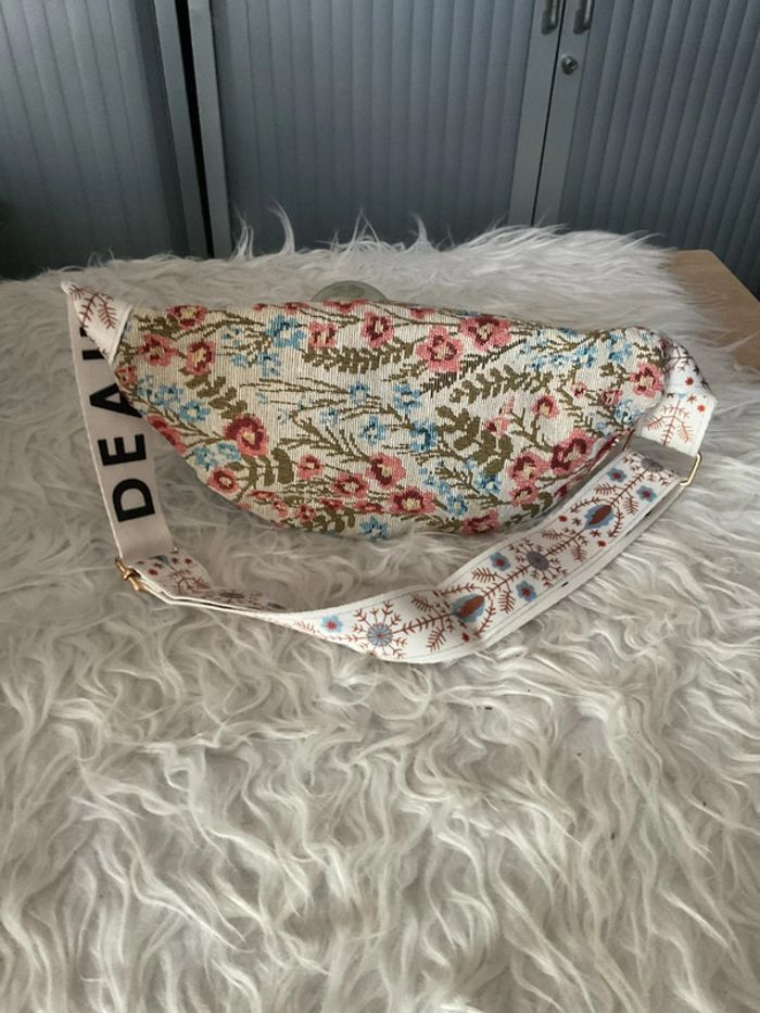 Sac banane neuve - photo numéro 3