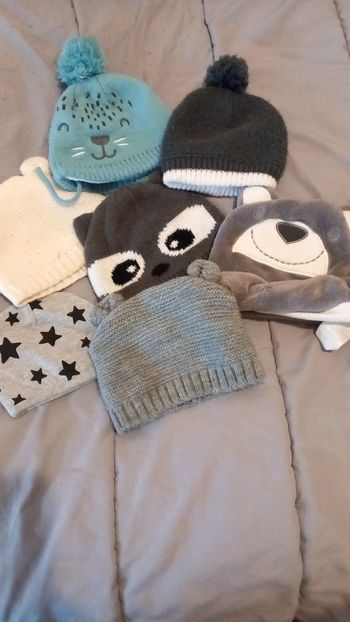 Lots  Bonnets garçon