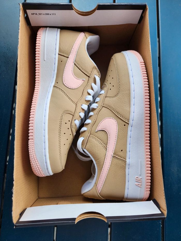 Nike air force 1 low retro Taille 40 neuves beige rose - photo numéro 9