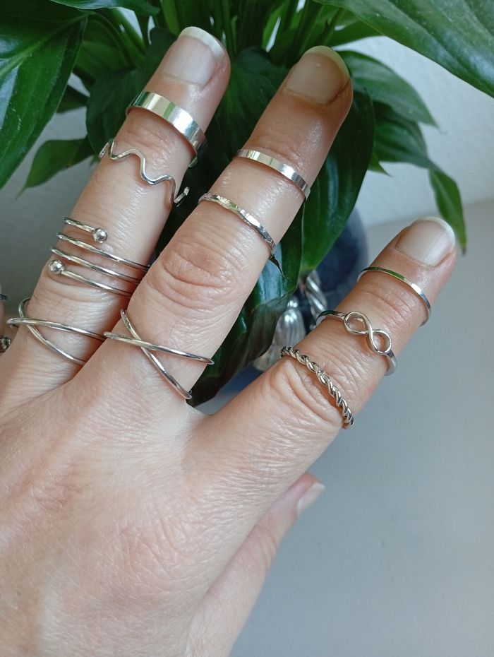 Lot 13 bagues en métal argenté - photo numéro 3