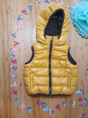Doudoune sans manches Zara 6 mois 9 mois 74 cm capuche