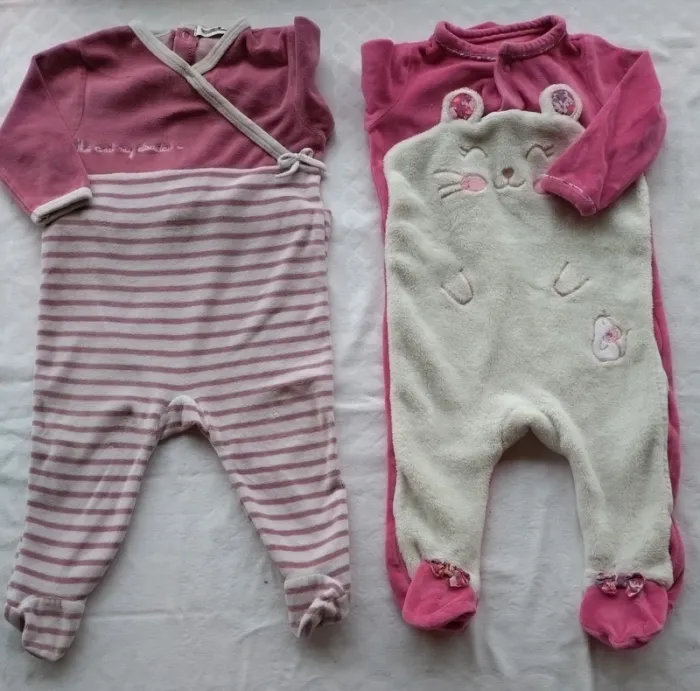 Lot 2 pyjamas hiver 9 mois fille