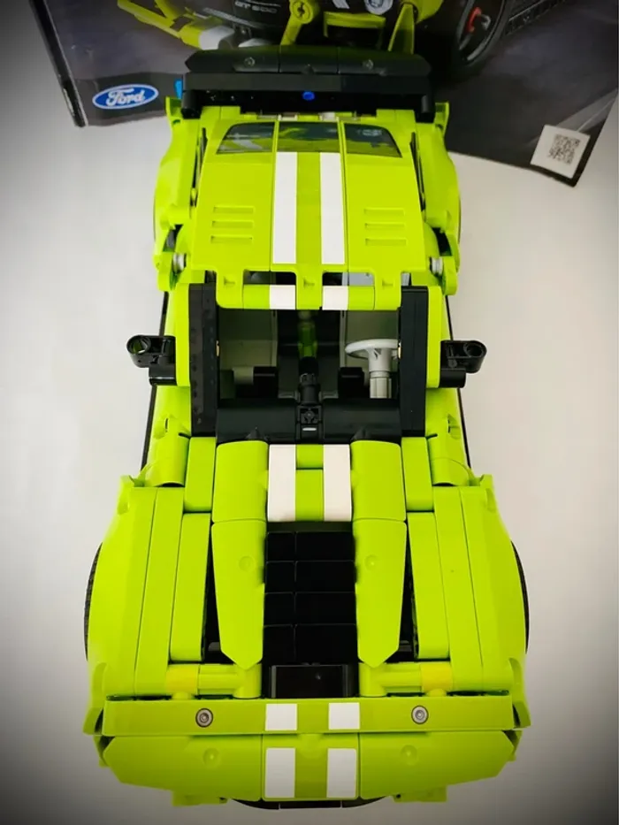 LEGO Technic 42138 - Ford Mustang Shelby GT500 - Complet avec Notice - photo numéro 5