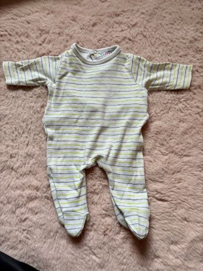 Lot 6 pyjamas 1mois - photo numéro 4