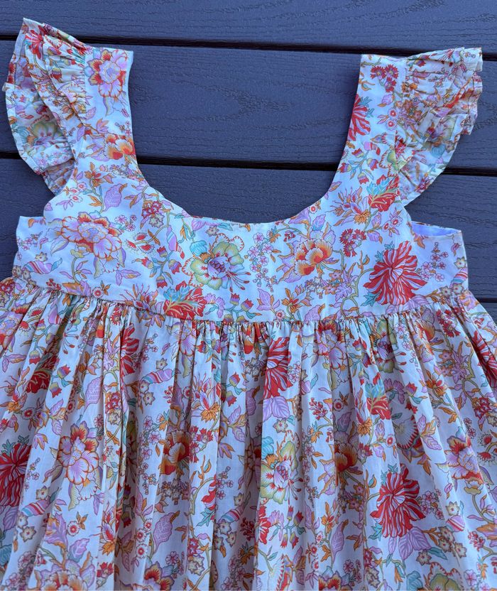 Magnifique robe Liberty taille 8 ans 🌸 - photo numéro 2