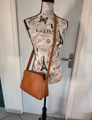 Joli sac Gallantry Paris camel – pratique et élégant