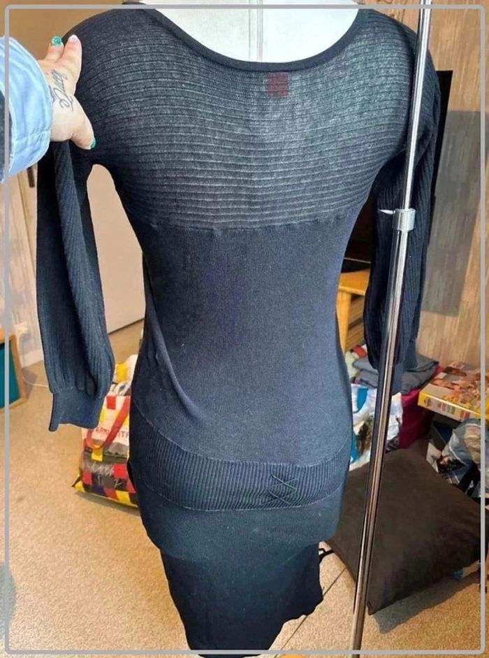 Magnifique  robe  taille 36  marque  Hugo boss - photo numéro 7