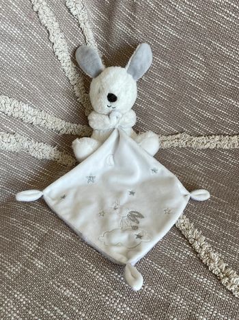 Peluche doudou mouchoir 16cm Simba Toys lapin blanc et gris étoile très bon état
