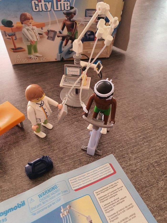 Kinésithérapeute playmobil 70195 - photo numéro 2