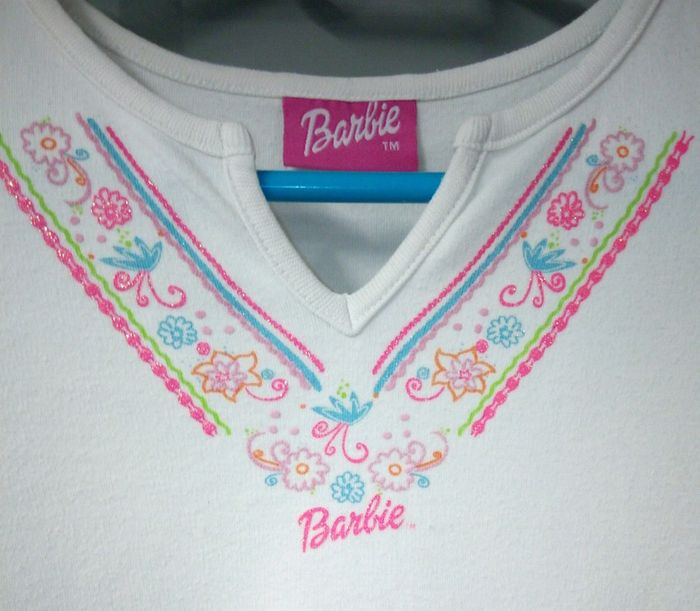 Tee-shirt et ceinture Barbie 8 ans - photo numéro 2