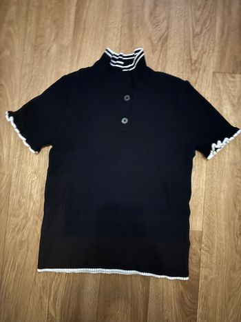 Haut noir col montant fille 6/8 ans