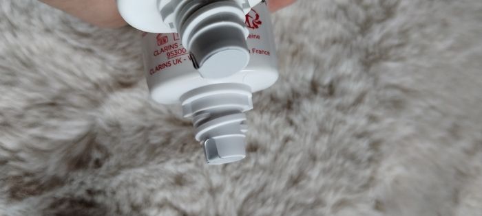 2 crèmes mains Clarins - photo numéro 3