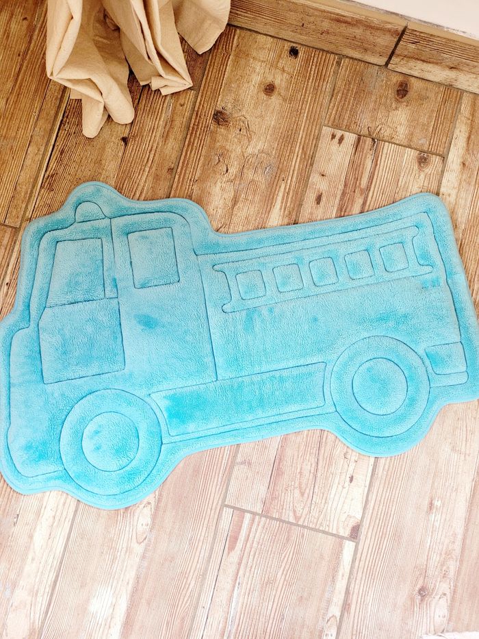 Tapis Camion de pompier Vertbaudet