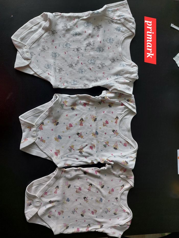 Lot de 25 bodys fille 18mois - photo numéro 3