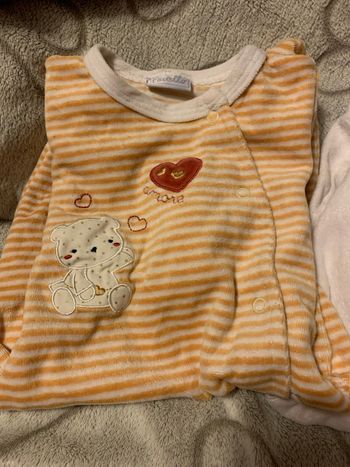 Lot 2 pyjamas