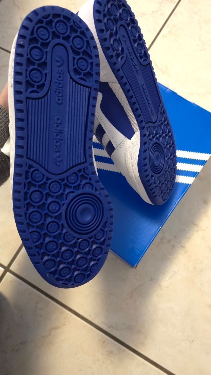 (NEUVESnon portées) 🏷🥰🤩 SUPERBES baskets adidas pointure 38 unisex - photo numéro 7