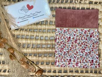 Protège carnet de santé fait main en velours et tissu à motifs